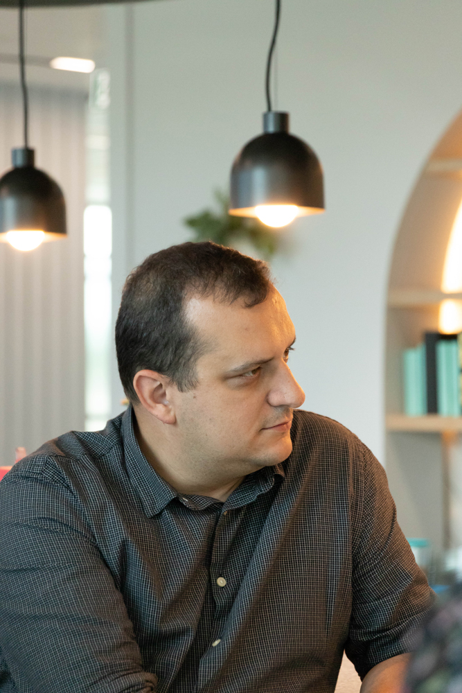 Lluis_MeetTheTeam_web